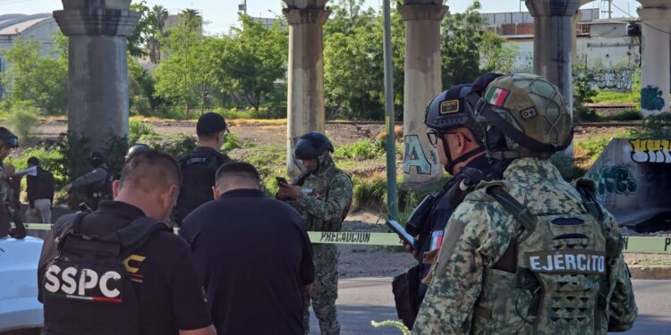 Acribillan a balazos cuatro hombres en el eje Federalismo; tres murieron y uno ¡sigue vivo!