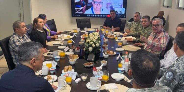 Preside el Gobernador Rocha Moya reunión de la Mesa de Seguridad en la SSPE