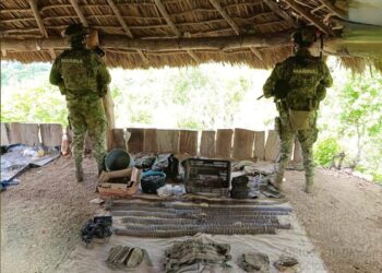 Localizan un campamento, armas, explosivos, droga, vehículos y otros objetos ilícitos en San Ignacio