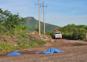 Hallan ejecutados a balazos a dos jóvenes “levantados” anoche en Agua Caliente de Los Monzón, Tepuche