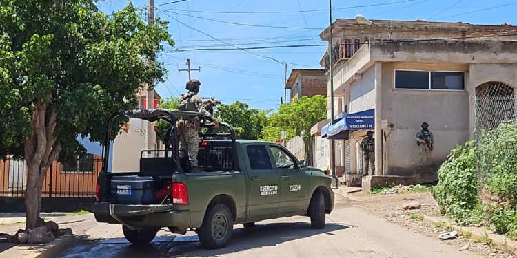 Atacan a balazos a dos hombres en la colonia CNOP