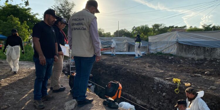 Recuperan 5 cuerpos humanos en panteón “21 de Marzo”`