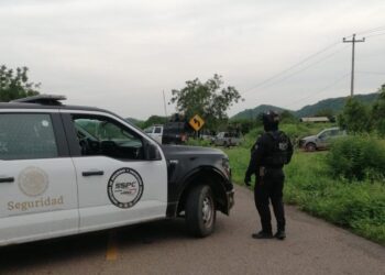 Realiza la Marina operativo por tierra y aire en los poblados de Alcoyonqui, Carboneras, Las flechas, La Laguna Seca y El Cedrito