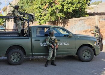 “Levantan” a tres hombres del parque de Béisbol de Alturas del Sur
