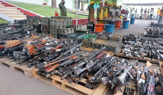400 armas y hasta granadas ha entregado la población este 2025: SESSP