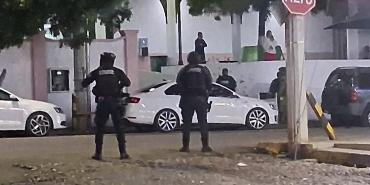 Atentado a balazos en el Hospital Civil deja 3 muertos y un herido grave