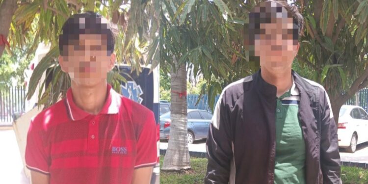 Policias Estatales detienen a dos civiles que transportaban droga en una motocicleta en Villas del Río