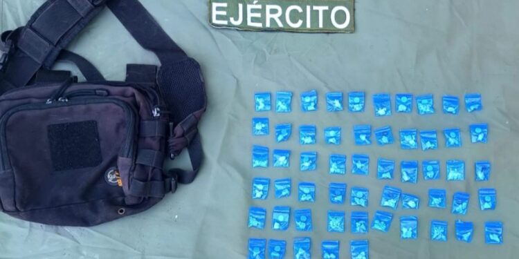 Grupo Interinstitucional detiene a un civil y asegura droga