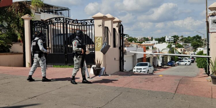 Fuerzas federales catean una residencia en Colinas del Rey