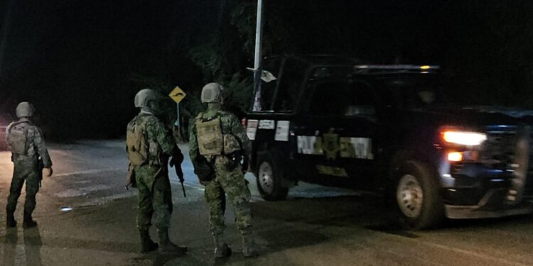 Atacan a balazos al encargado de un expendio de cerveza en Navolato