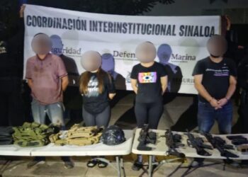 Aseguran a 6 civiles, 8 armas, cargadores, 4 vehículos y un inmueble en Loma de Rodriguera
