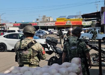 Balean dos jóvenes en intento de asalto en el Mercado Humberto Gómez Campaña