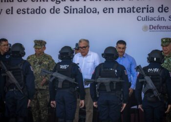 Rocha anuncia nueva etapa de fortalecimiento policial en Sinaloa