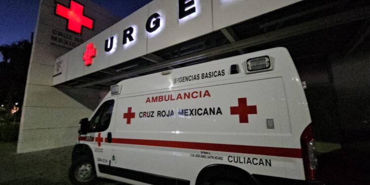 Atacan a balazos a un joven en Urbivillas del Cedros