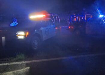 Marinos capturan a dos presuntos delincuentes con armas de fuego en Buganbilias
