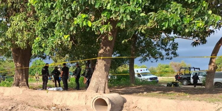 Asesinan a desconocido en Navolato y le dejan un mensaje