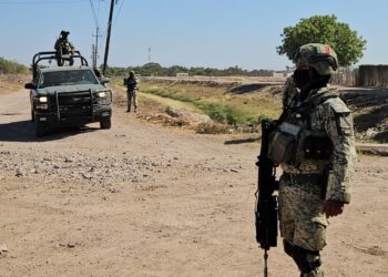 Hallan a un hombre no identificado en avanzado estado de descomposición