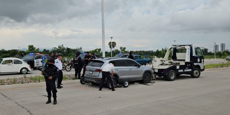 Enfrentamiento y persecución en el sector norte de Culiacán deja un herido y una camioneta asegurada