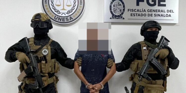 UNESA ejecuta orden de aprehensión por homicidio doloso en Culiacán