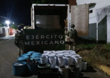 Grupo Interinstitucional asegura 2 vehículos, arma larga, ponchallantas y sustancias en Navolato 