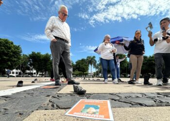 Solidaridad y apoyo reitera Rocha Moya a familiares y colectivos de búsqueda de personas
