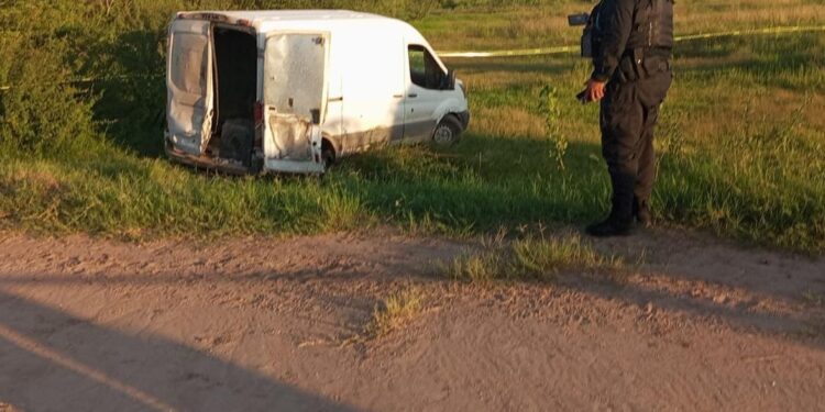 Hallan ejecutados a balazos a dos hombres desconocidos en Las Aguamitas