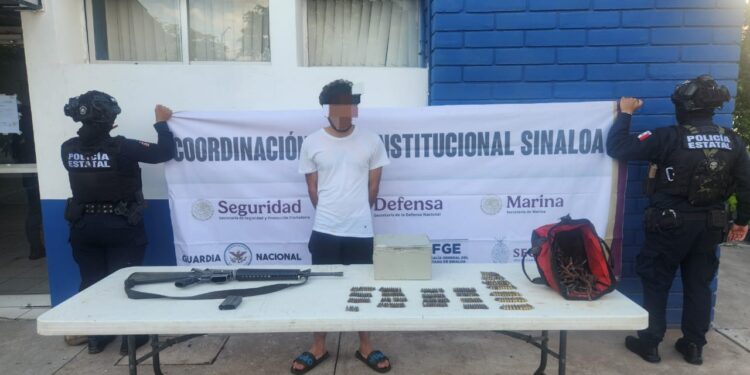 Tras intentar darse a la fuga, el Grupo Interinstitucional detiene a un civil en Culiacán