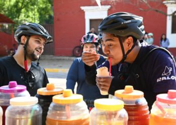 A ritmo de rock, la UAS se hace presente en la segunda edición del Festival del Raspado en Imala 2025 amenizando el magno evento