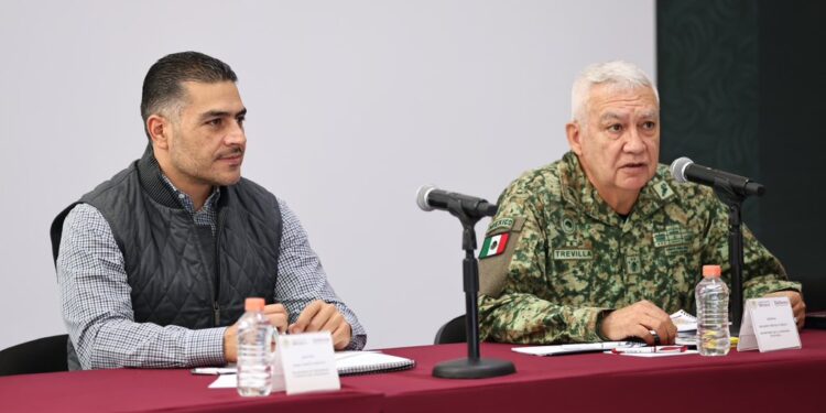 65 detenidos y 116 armas aseguradas en los últimos 15 días, resalta Harfuch en su informe en Culiacán