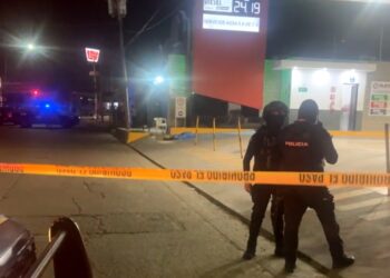 Ejecutan a balazos a menor de edad en una gasolinera de la colonia Lázaro Cárdenas