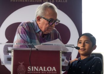 Rocha considera sugerencias para la organización de fiestas patrias en Culiacán