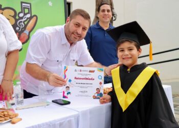 Niñas y niños de Badiraguato culminan felices los cursos de verano 2025