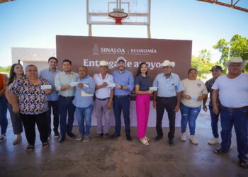 Sectores productivos de Altata reciben apoyos económicos en seguimiento al compromiso del gobernador Rubén Rocha Moya