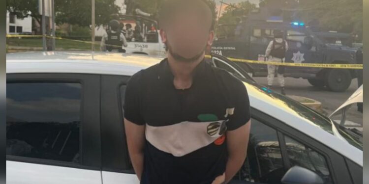 Tras rapida persecución entre Ciudad Universitaria y el Botánico recuperán,  automóvil robado y detienen al presunto robacarros