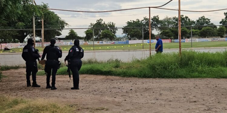 Hallan a joven ejecutado a balazos en Bachimeto, Navolato