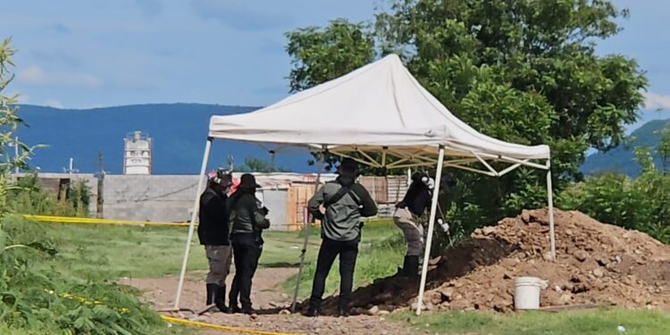 Localizan fosas clandestinas en El Piggy Back, en el campo El Diez