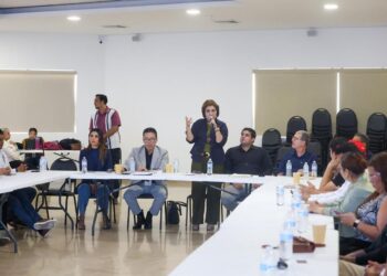 SEBIDES, PROFEPA y Ayuntamiento orientan a desarrolladores en Mazatlán sobre trámites ambientales y urbanos