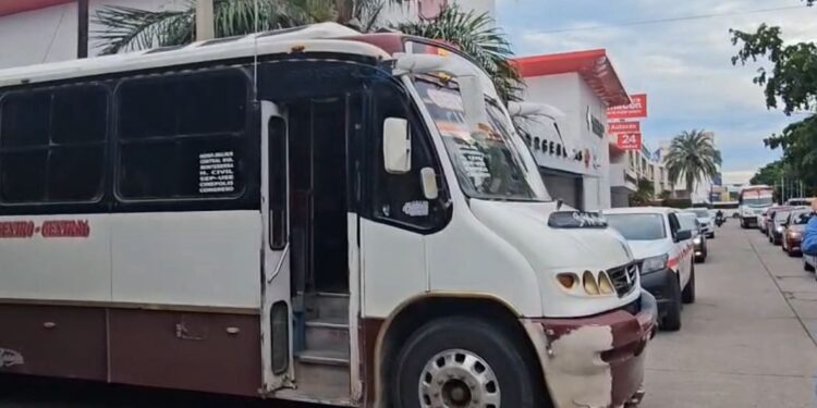 Intento de asalto provoca balacera en camión urbano de Culiacán: SGG