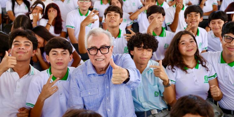 Gobernador Rocha pone en marcha ciclo escolar 2025-2026 del nivel básico con un llamado a educar para la paz