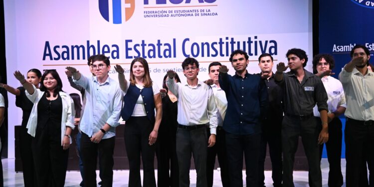 Consolidando la representación estudiantil y logrando una comunidad universitaria más unida, es conformada de manera oficial la Federación de Estudiantes de la UAS
