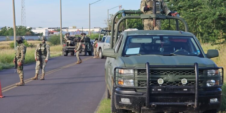 Hallan bolsas con los restos humanos de una persona a un costado del Eje Federalismo