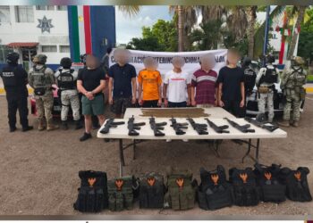 Autoridades detienen a 8 civiles armados en Altana Residencial en Culiacán