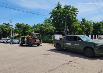 Atacan a balazos a vendedor de cocos frente a una escuela de la Guadalupe Victoria y muere en el Hospital General