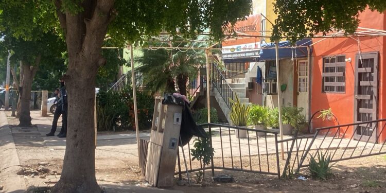 Con arma punzo cortante asesinan a joven mujer estilista en Costa del Sol