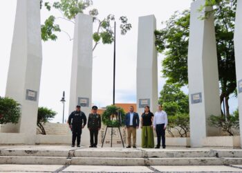 José Paz López Honra a los Niños Héroes de Chapultepec con un emotivo homenaje en alcaldía de Badiraguato