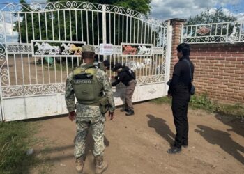 Ejército Mexicano asegura 8 vehículos y drogas sintéticas en Culiacán