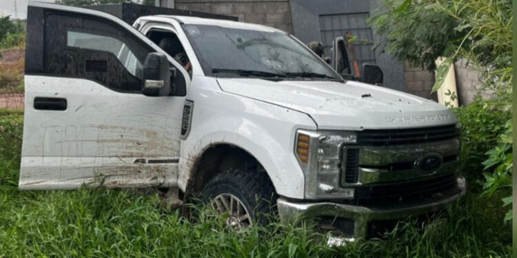 Tras enfrentamientos en Culiacancito y El Tamarindo aseguran vehículos blindados y artefactos explosivos