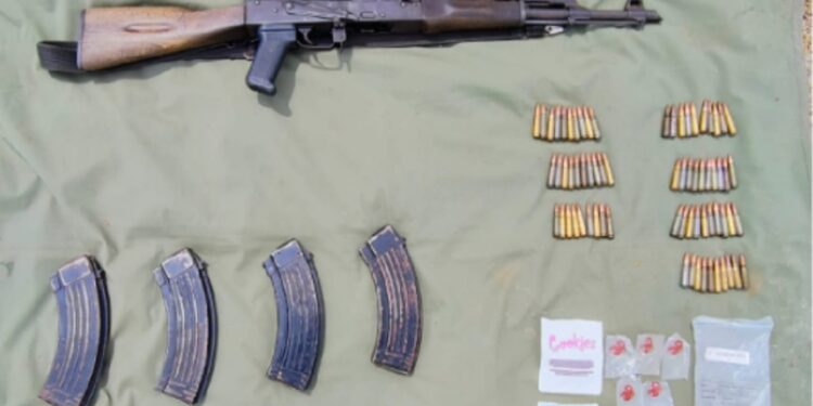 En Cosalá, el Grupo Interinstitucional asegura armas, municiones, droga y un vehículo