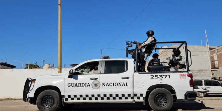 Enfrentamientos de grupos armados dejan 6 civiles heridos, entre ellos menores de edad