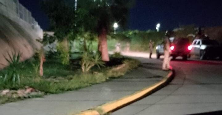 Hallan a mujer asesinada a balazos en Valles del Encino